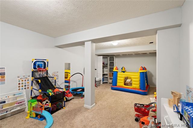 6709 Dovir Woods Drive, Sellersburg, IN 47172