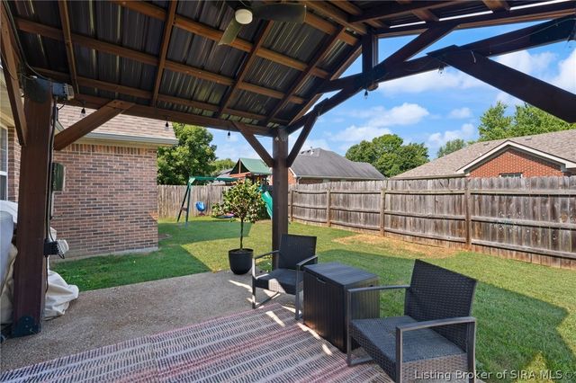 6709 Dovir Woods Drive, Sellersburg, IN 47172