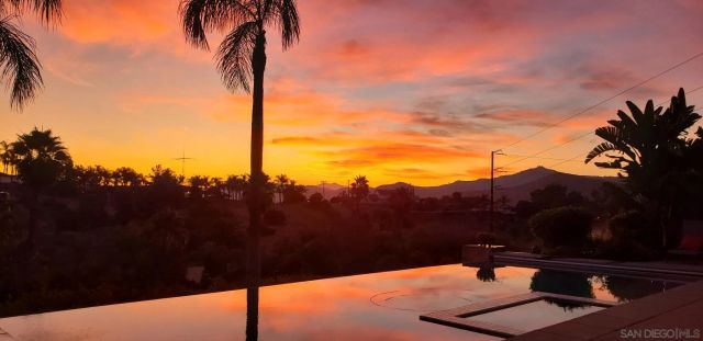 2821 Summit Drive, Escondido, CA 92025