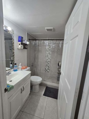15620 SW 80th St H-107, Miami, FL 33193