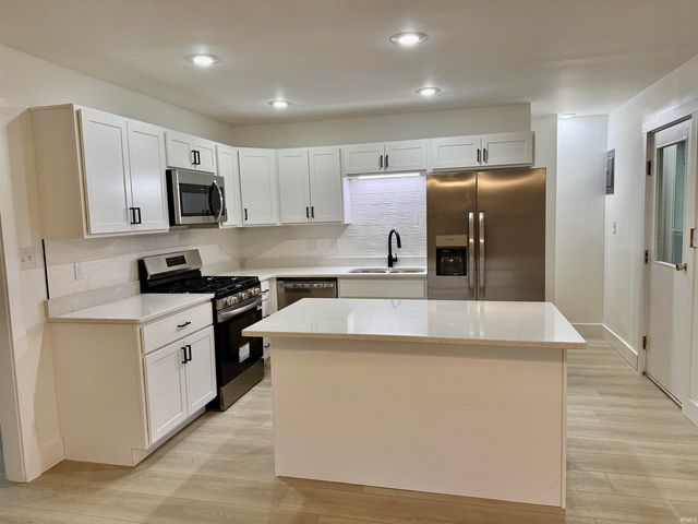 404 S Hickory Drive, Bloomington, IN 47403