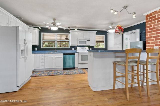 958 & 954 W GRAND RONDO, Crescent City, FL 32112