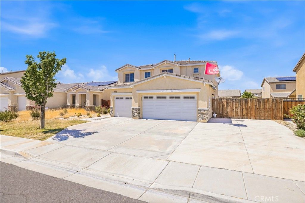 Image 1 of property listing at 3307 Gemstone, Rosamond, CA 93560