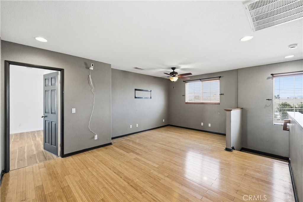 Image 20 of property listing at 3307 Gemstone, Rosamond, CA 93560