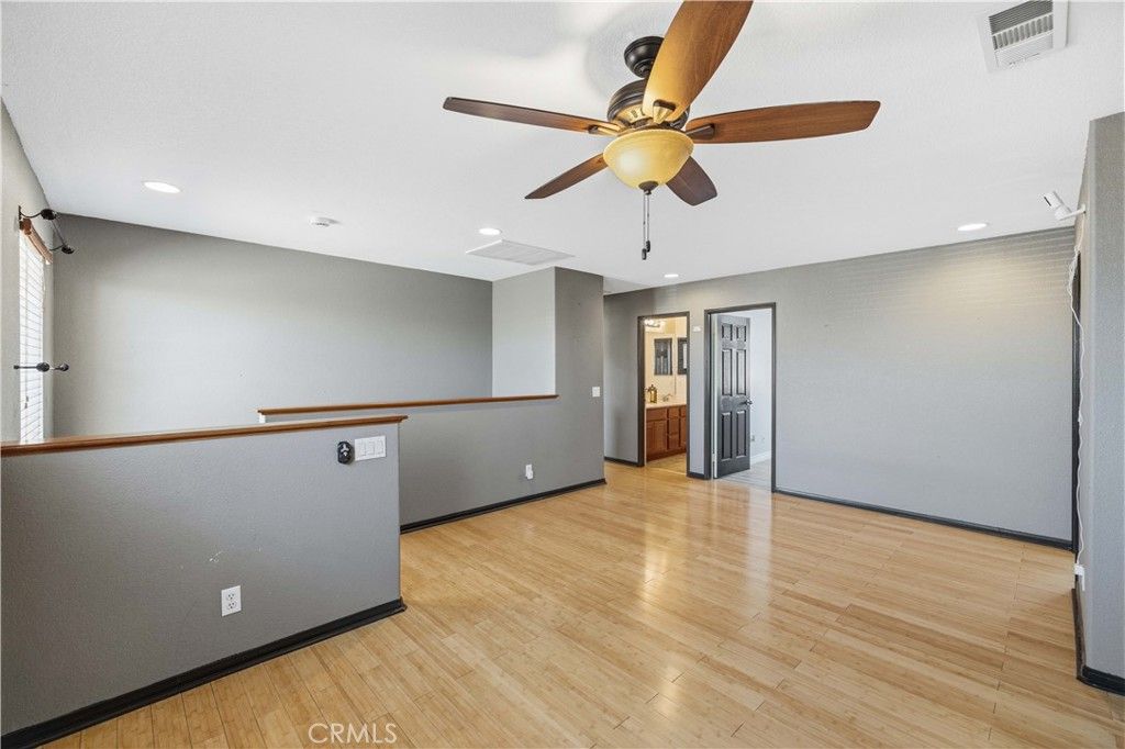 Image 22 of property listing at 3307 Gemstone, Rosamond, CA 93560