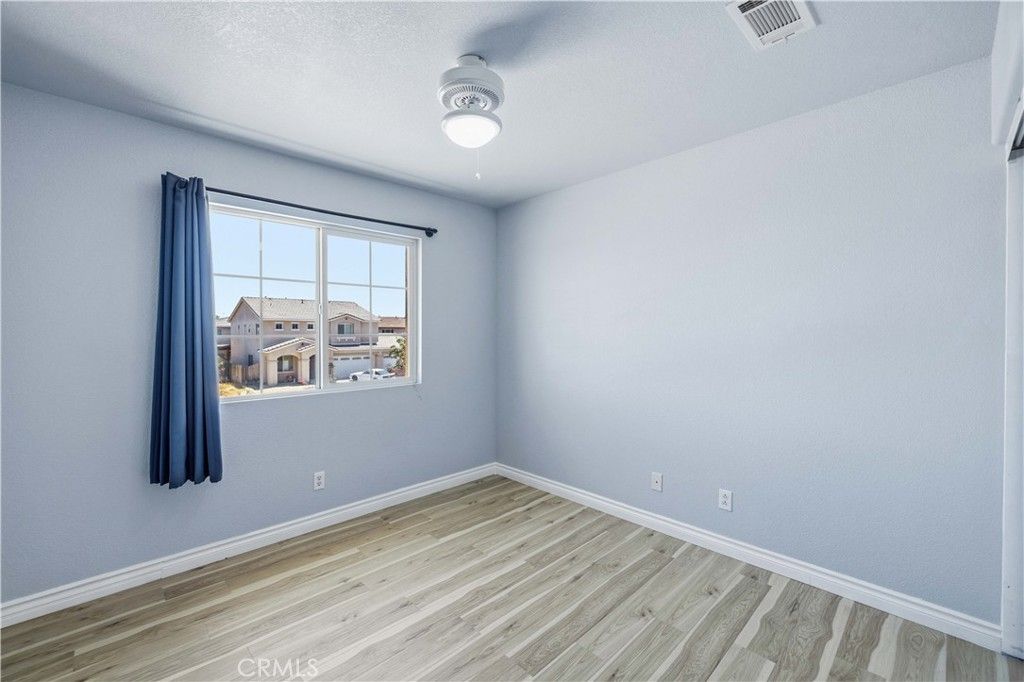 Image 32 of property listing at 3307 Gemstone, Rosamond, CA 93560