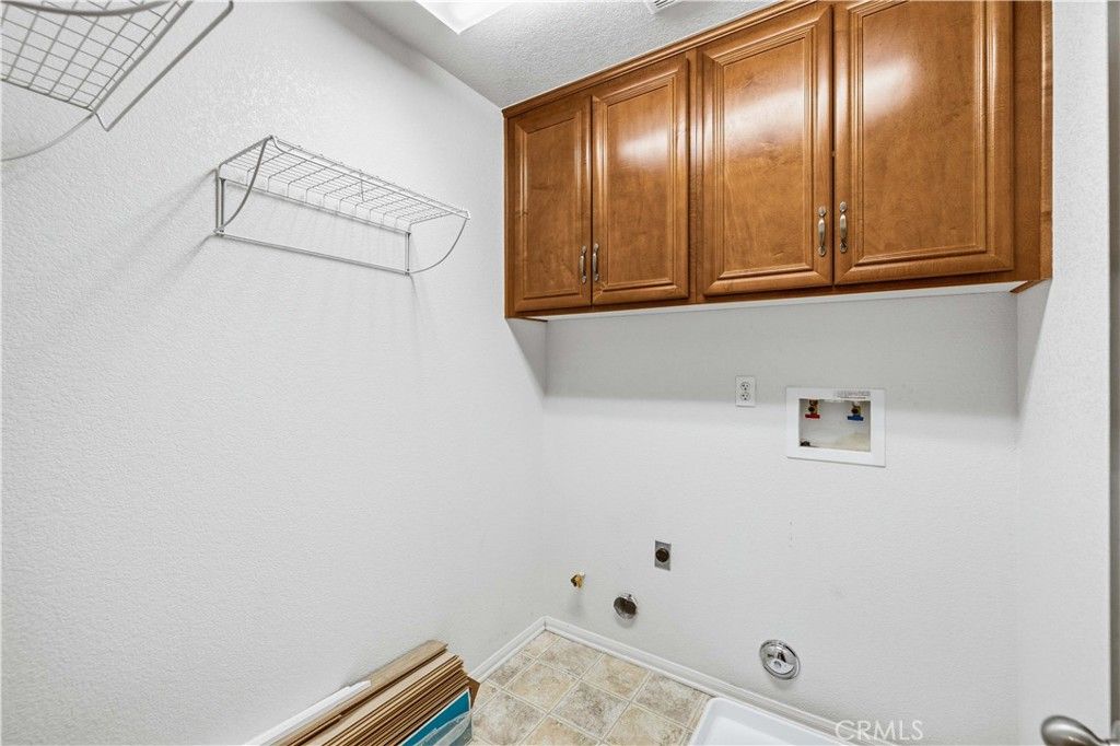 Image 36 of property listing at 3307 Gemstone, Rosamond, CA 93560