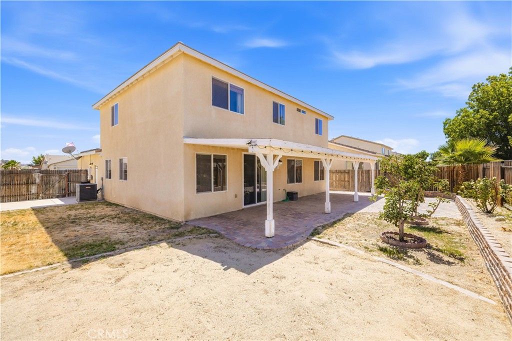 Image 40 of property listing at 3307 Gemstone, Rosamond, CA 93560