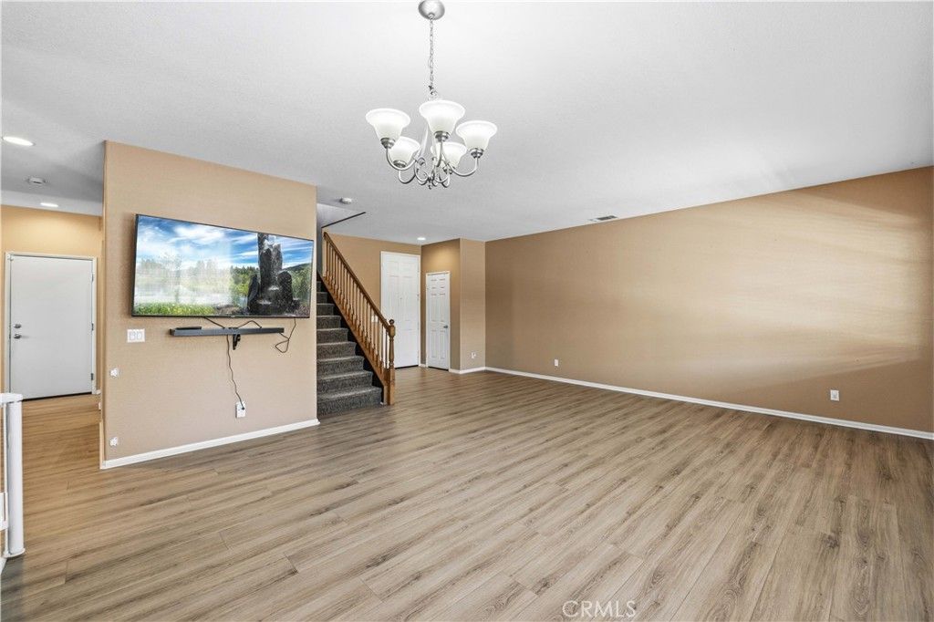 Image 6 of property listing at 3307 Gemstone, Rosamond, CA 93560