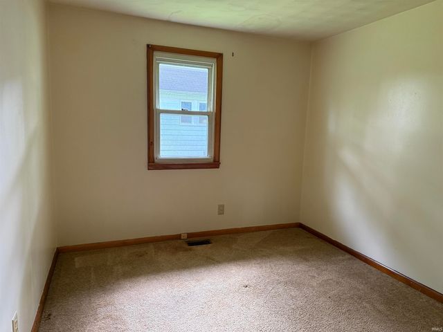 1221 24Th Street, Bedford, IN 47421