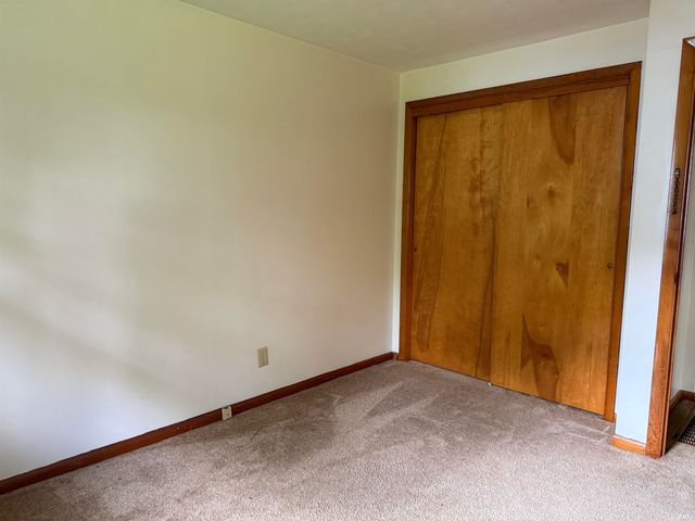 1221 24Th Street, Bedford, IN 47421