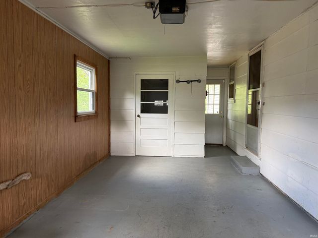 1221 24Th Street, Bedford, IN 47421