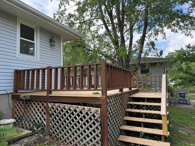 1221 24Th Street, Bedford, IN 47421