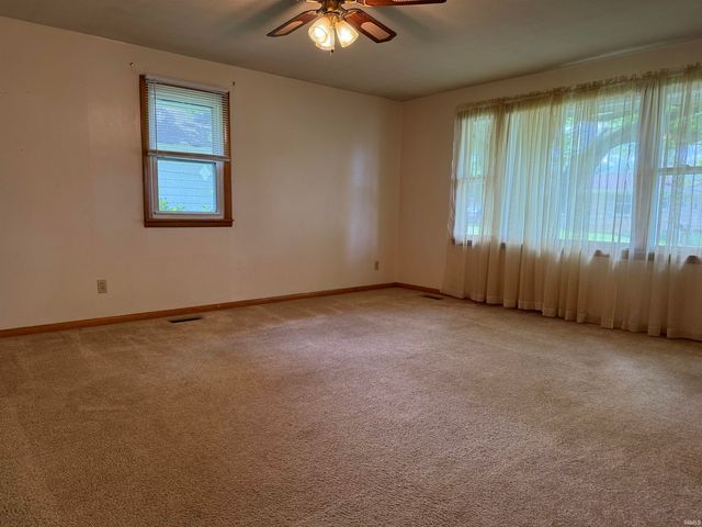 1221 24Th Street, Bedford, IN 47421