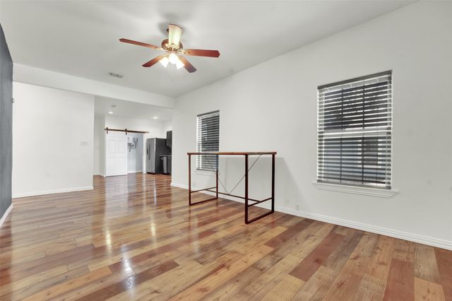 5101 Humbert Avenue, Fort Worth, TX 76107