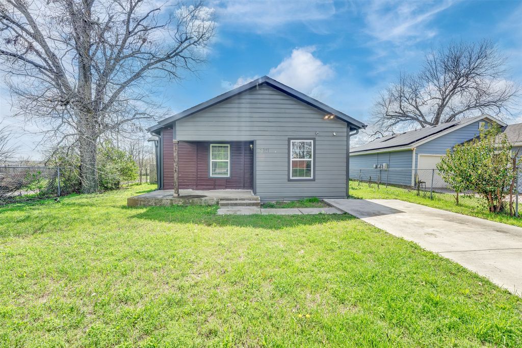 5101 Humbert Avenue, Fort Worth, TX 76107