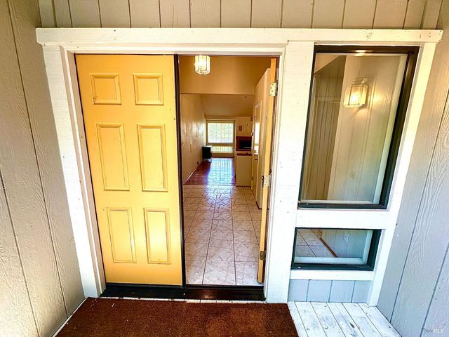 16 Knoll Dr, Fairfield, CA 94534