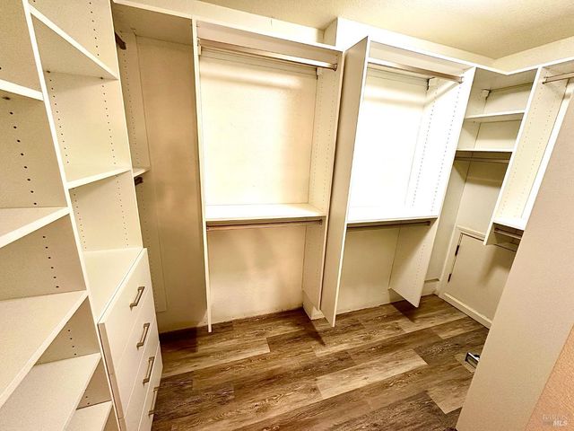 16 Knoll Dr, Fairfield, CA 94534