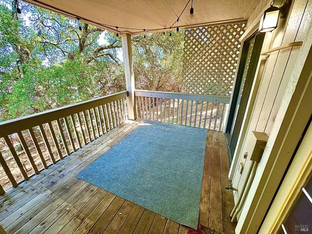 16 Knoll Dr, Fairfield, CA 94534