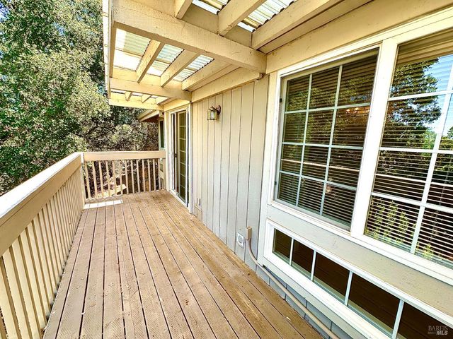 16 Knoll Dr, Fairfield, CA 94534