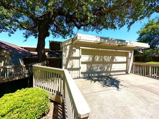 16 Knoll Dr, Fairfield, CA 94534