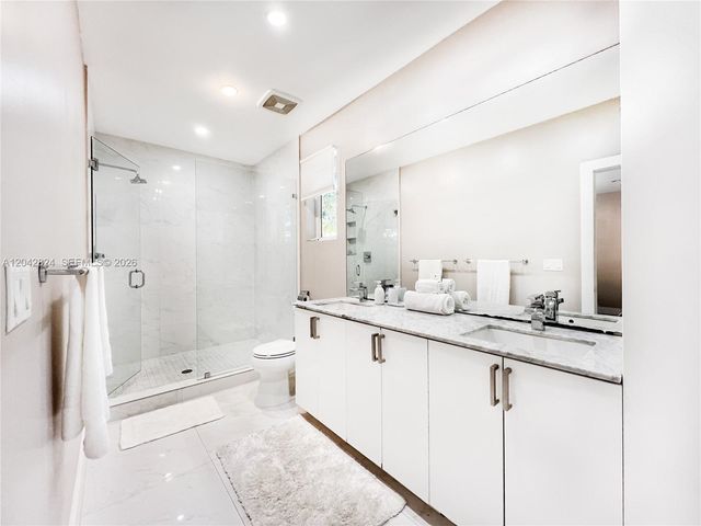 513 SW 18th Ct 1, Fort Lauderdale, FL 33315