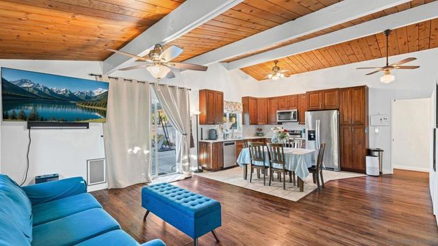 9144 Fanita Rancho Rd, Santee, CA 92071