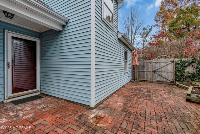 8 Harte Court, Freehold, NJ 07728