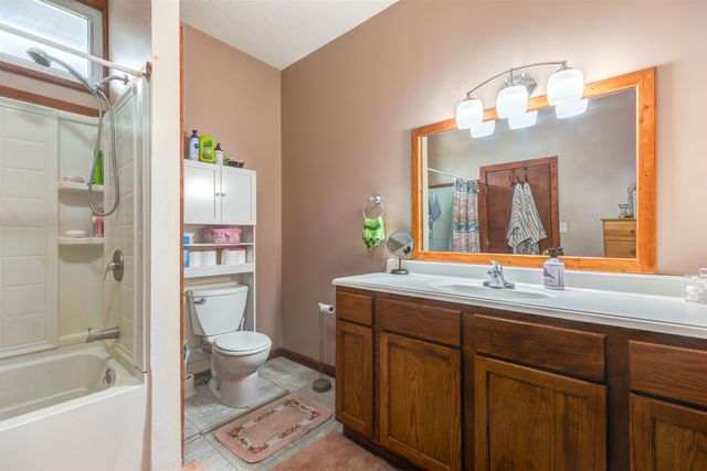 1109 N 9th Street, Salina, KS 67401