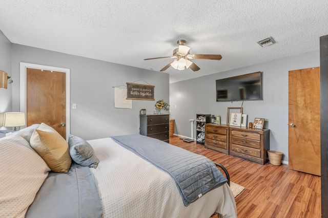 610 Green Hills Drive, Huntsville, TX 77340
