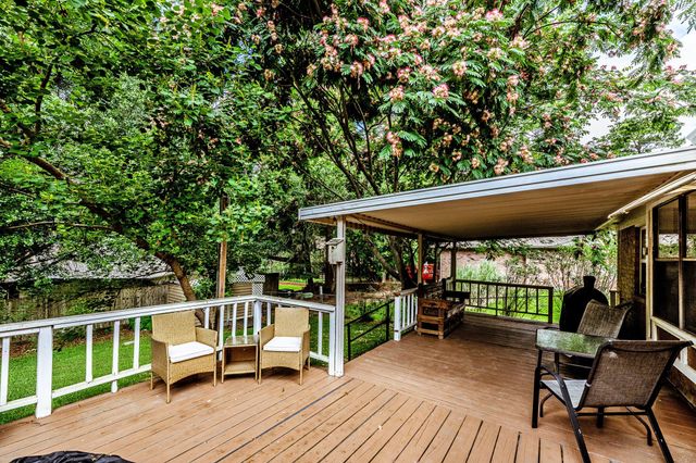 610 Green Hills Drive, Huntsville, TX 77340