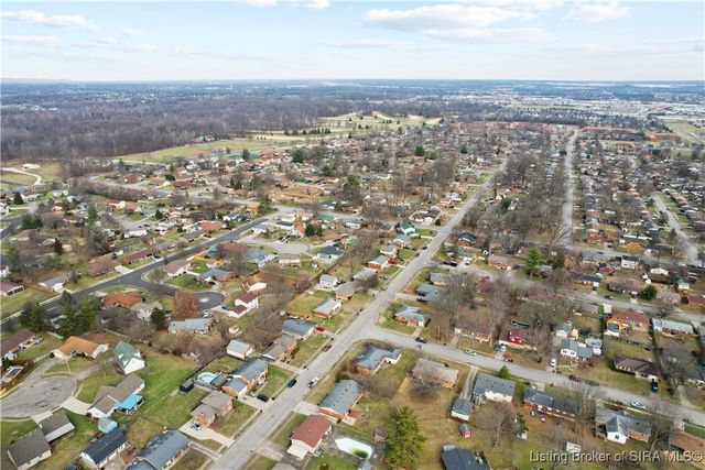 724 Parkwood Drive, Clarksville, IN 47129