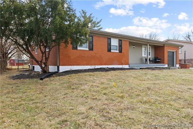 724 Parkwood Drive, Clarksville, IN 47129
