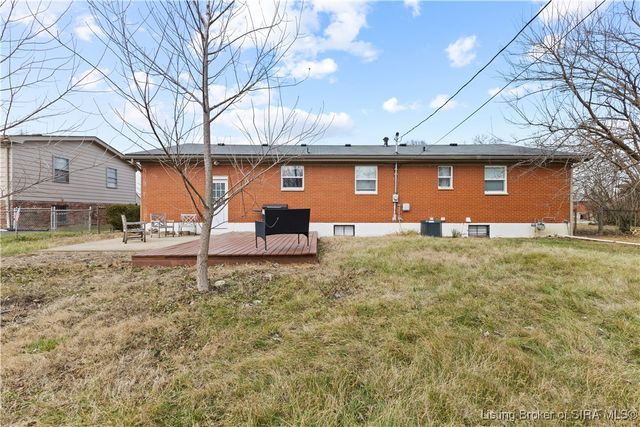 724 Parkwood Drive, Clarksville, IN 47129