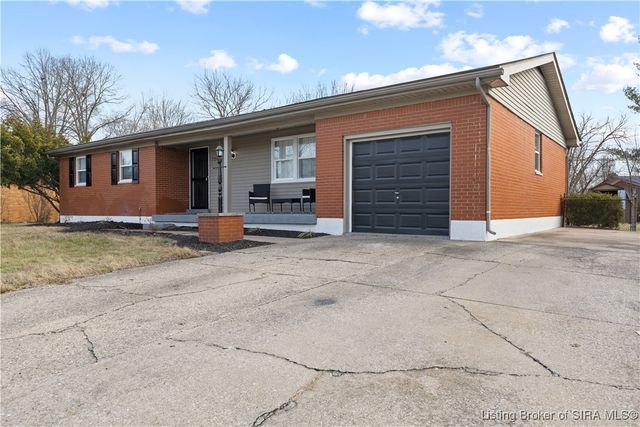 724 Parkwood Drive, Clarksville, IN 47129