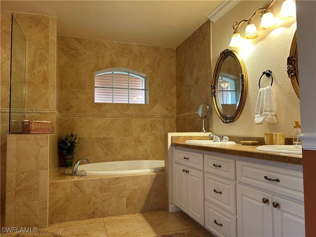 3806 SW 5th AVE, Cape Coral, FL 33914