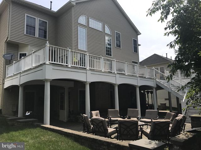 5078 TWINBROOK RUN DR, Fairfax, VA 22032