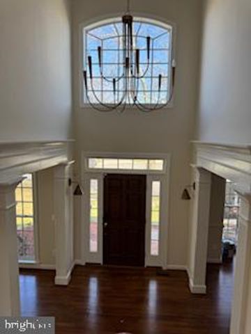 5078 TWINBROOK RUN DR, Fairfax, VA 22032