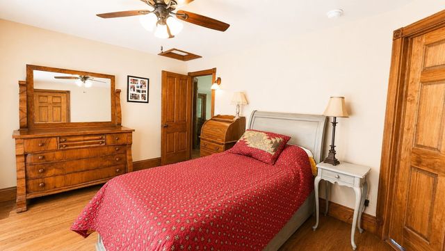 1329 Hancock AVENUE, Vandergrift, PA 15690