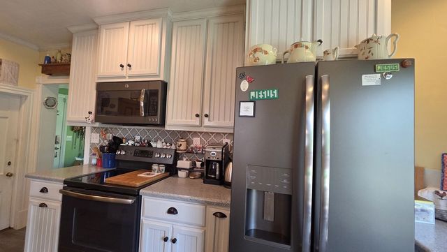 1329 Hancock AVENUE, Vandergrift, PA 15690
