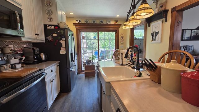 1329 Hancock AVENUE, Vandergrift, PA 15690