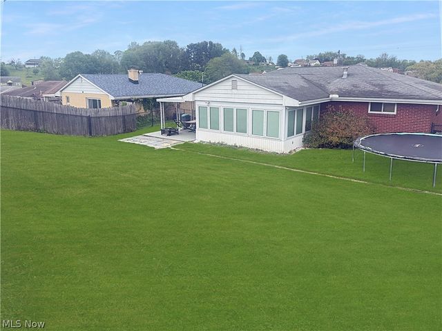 240 Fernwood Avenue, Weirton, WV 26062