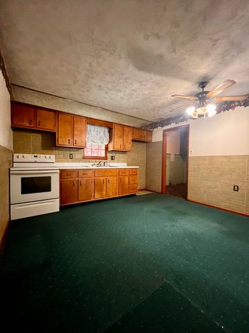 772 Imperial Road, Valparaiso, IN 46385