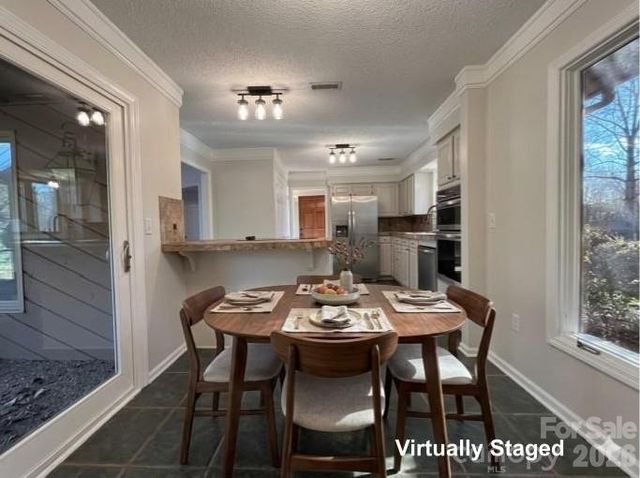 1754 12th Street NE, Hickory, NC 28601