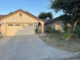 9128 N Recreation Avenue, Fresno, CA 93720