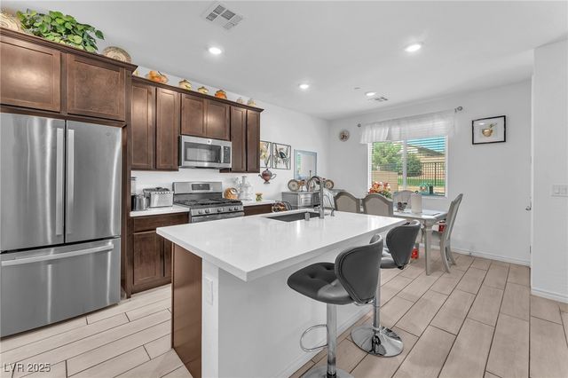 8879 Roadrunner Ravine Street, Las Vegas, NV 89166