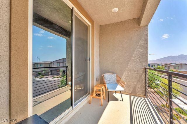 8879 Roadrunner Ravine Street, Las Vegas, NV 89166