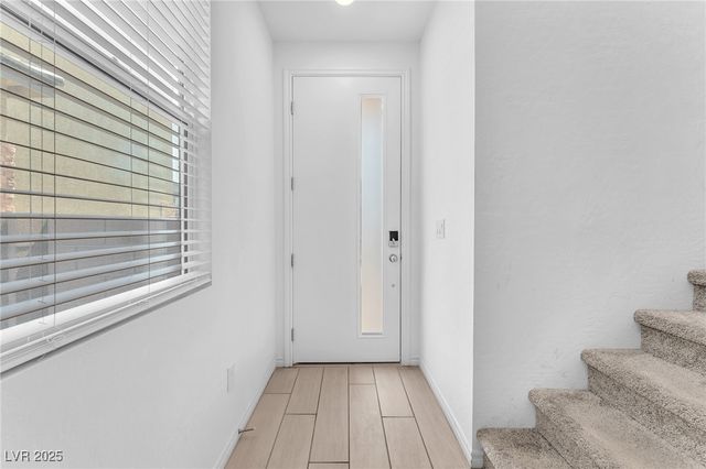 8879 Roadrunner Ravine Street, Las Vegas, NV 89166