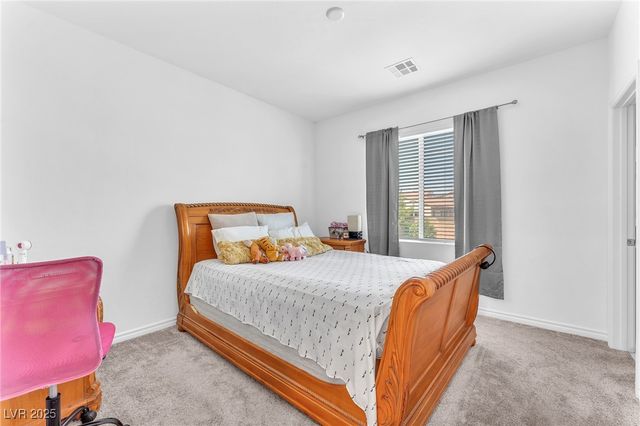 8879 Roadrunner Ravine Street, Las Vegas, NV 89166