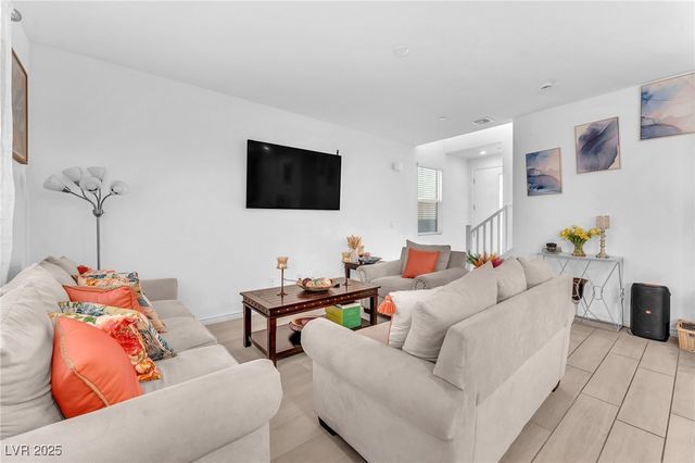 8879 Roadrunner Ravine Street, Las Vegas, NV 89166